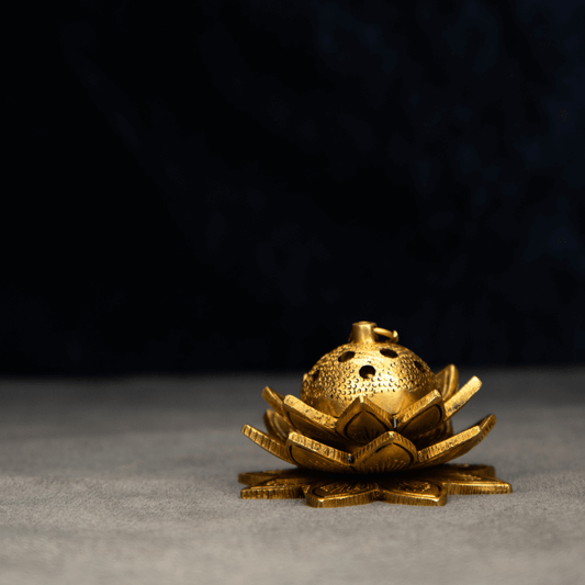 Handcrafted Brass Lotus Dhoopdani – Lotus-Shaped Incense Holder for Pooja